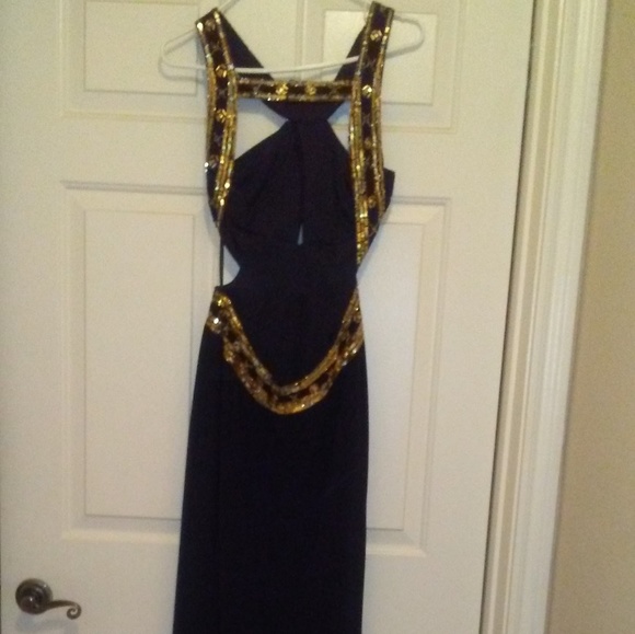 Prom/Evening Gown - Picture 2 of 2